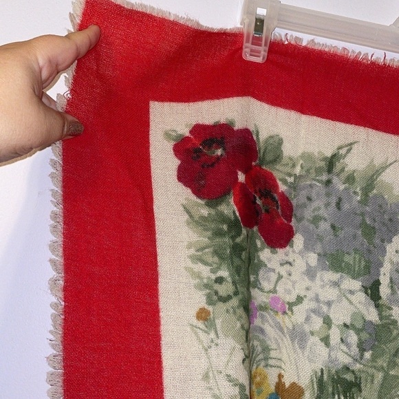 Vivienne Vintage Raw Edge Floral Square Scarf - Picture 5 of 16